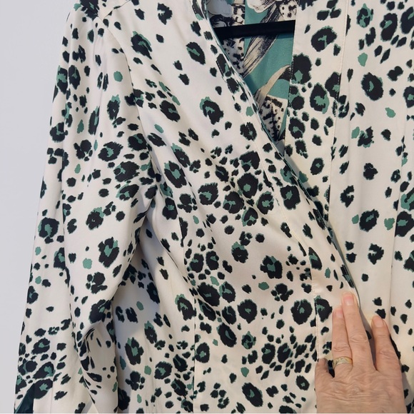 NWT Chico's Size 1 USA 8/10 Satin Silk Robe Dressing gown Duster Kimono Green Wh - Picture 6 of 16